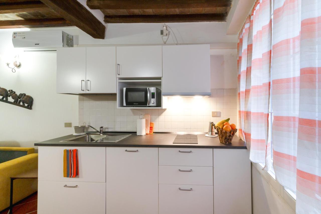 Parma Portici Antichi Monolocale A 5 Min Dal Duomo Apartman Kültér fotó